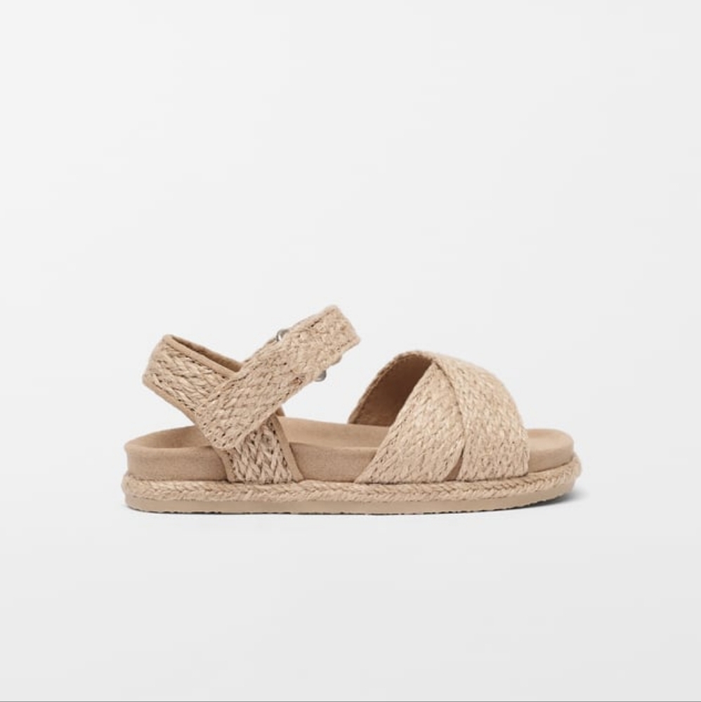 Zara Size 27 / US 10 Beige Woven Kids Sandals